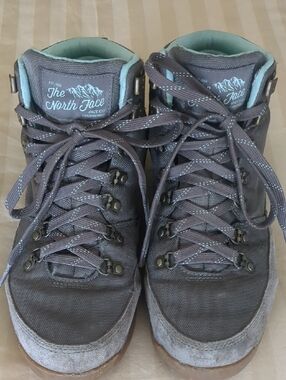 The North Face Women's Taupe Lace-Up Hiking Boots with Mint Lining